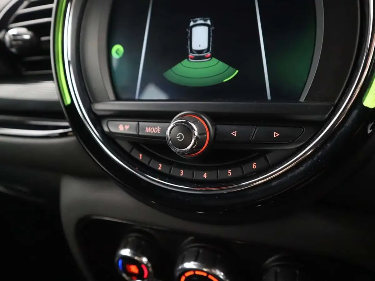2018-mini-clubman-15-cooper-ss-big-16