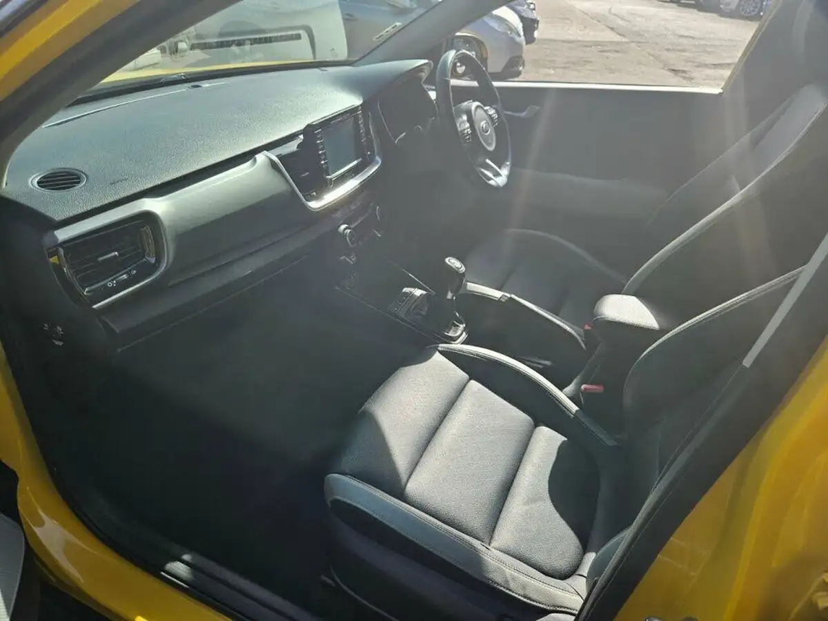 2019-kia-stonic-10-t-gdi-4-big-33
