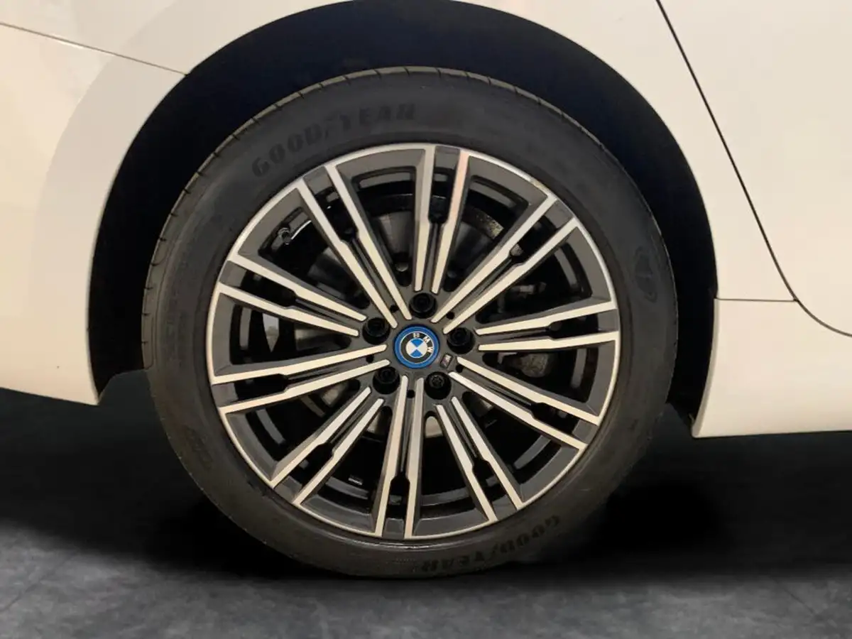 2022-bmw-3-series-20-330e-xdrive-m-sport-saloon-4d-big-33
