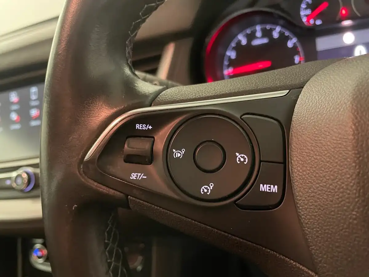 2018-vauxhall-grandland-x-12-se-130ps-big-16