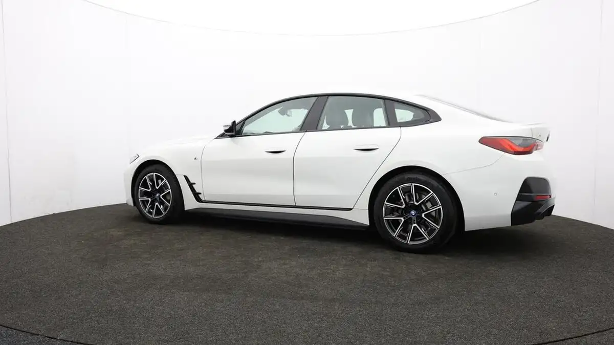 2022-bmw-i4-e-edrive40-m-sport-big-68