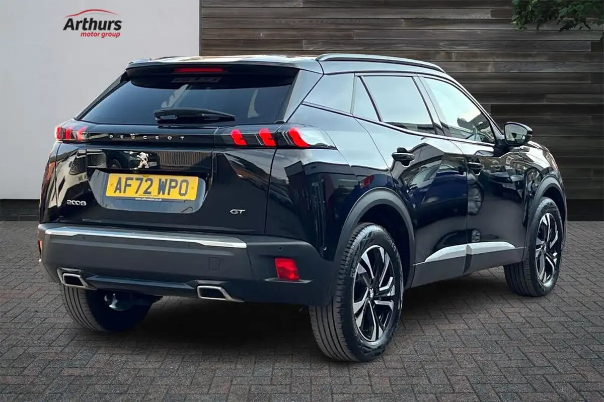 2022-peugeot-2008-suv-12-puretech-gt-big-2