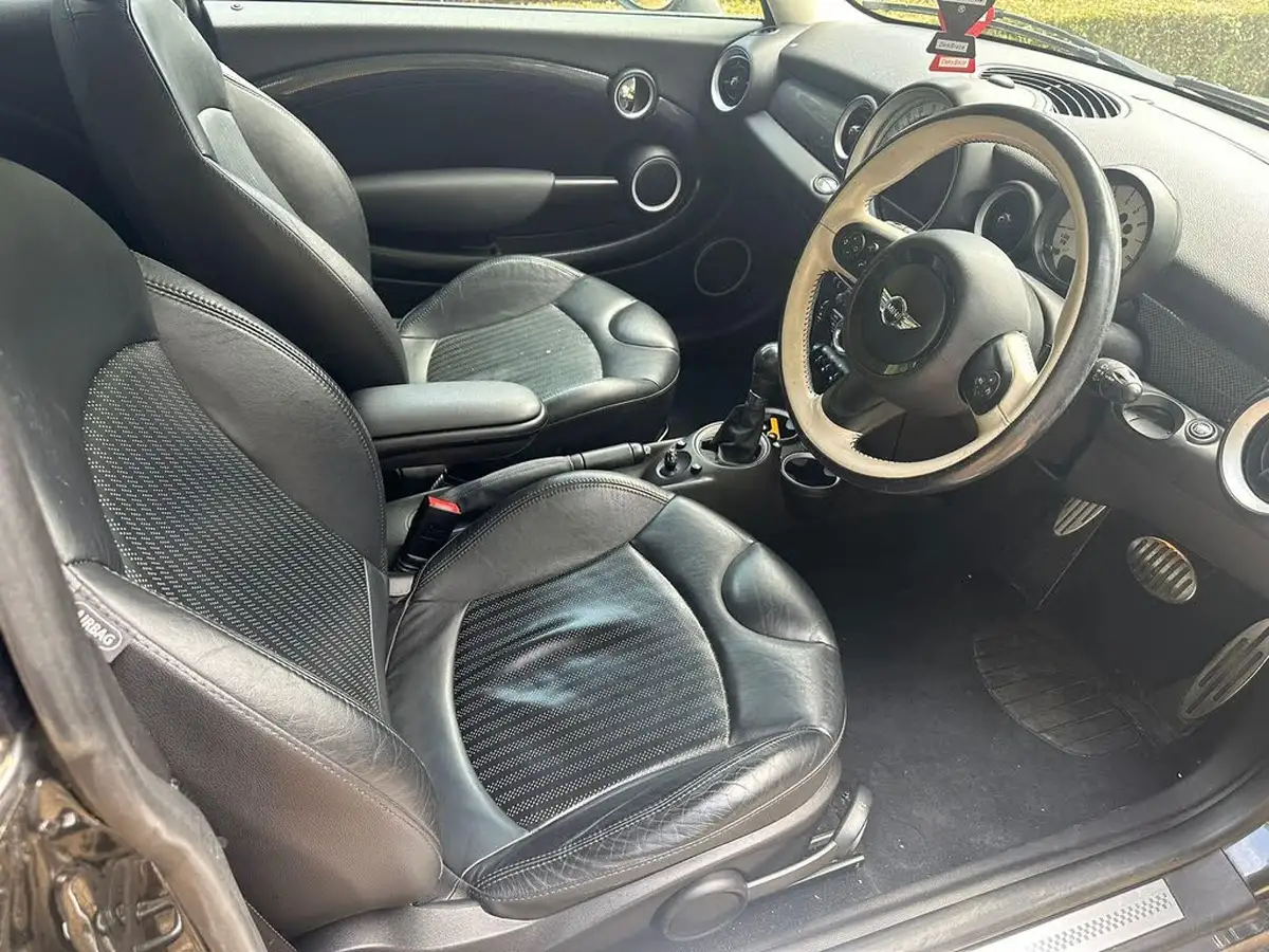 2013-mini-cooper-16-cooper-s-184bhp-sport-chili-hatchback-3d-auto-big-12