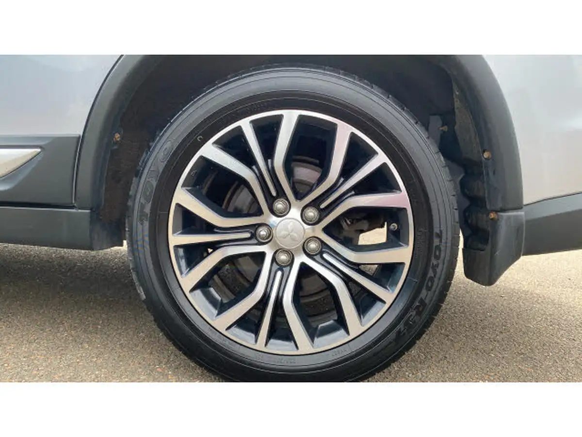 2018-mitsubishi-outlander-22di-d-4-leather-big-6
