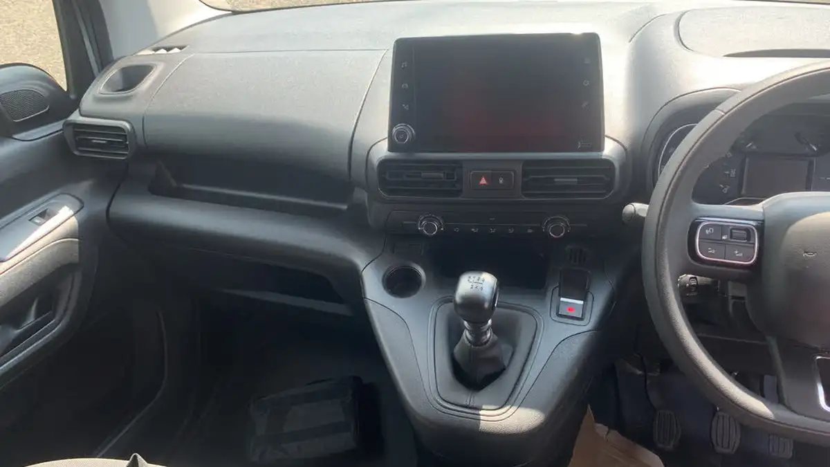 2024-citroen-berlingo-15-bluehdi-1000-driver-edition-100pseu6d-big-9