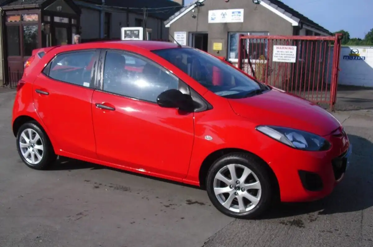 2014-mazda-mazda2-13-se-air-con-big-1