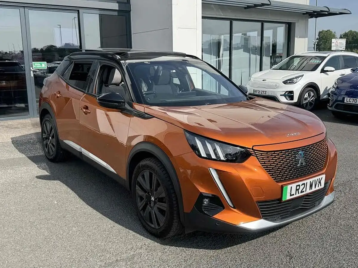 2021-peugeot-2008-suv-e-gt-premium-big-43