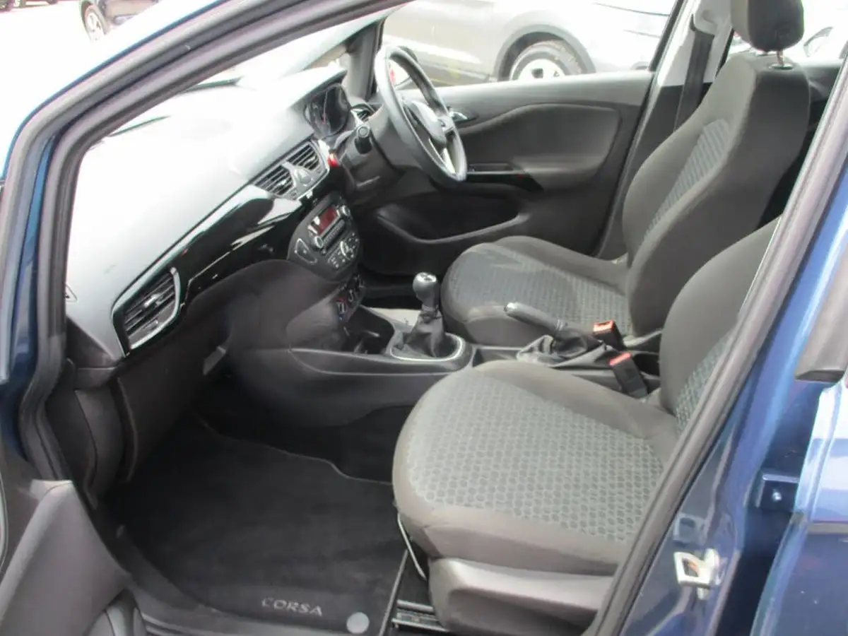 2015-vauxhall-corsa-12i-sting-5d-big-5