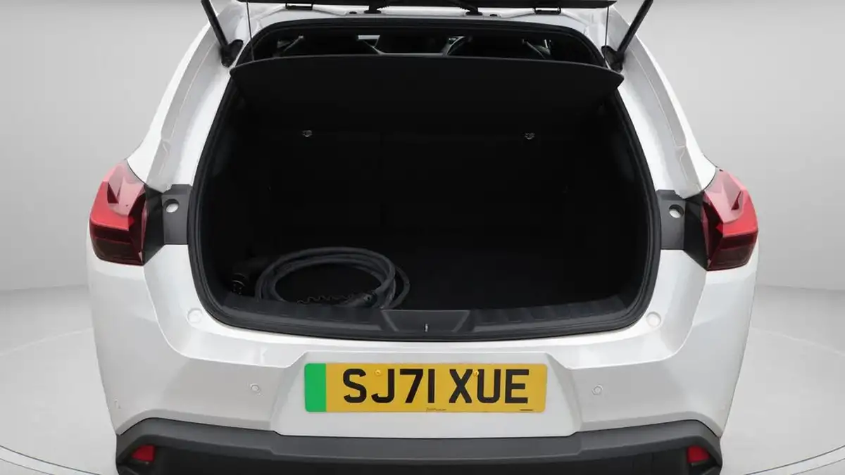 2021-lexus-ux-300e-e-ux-big-16