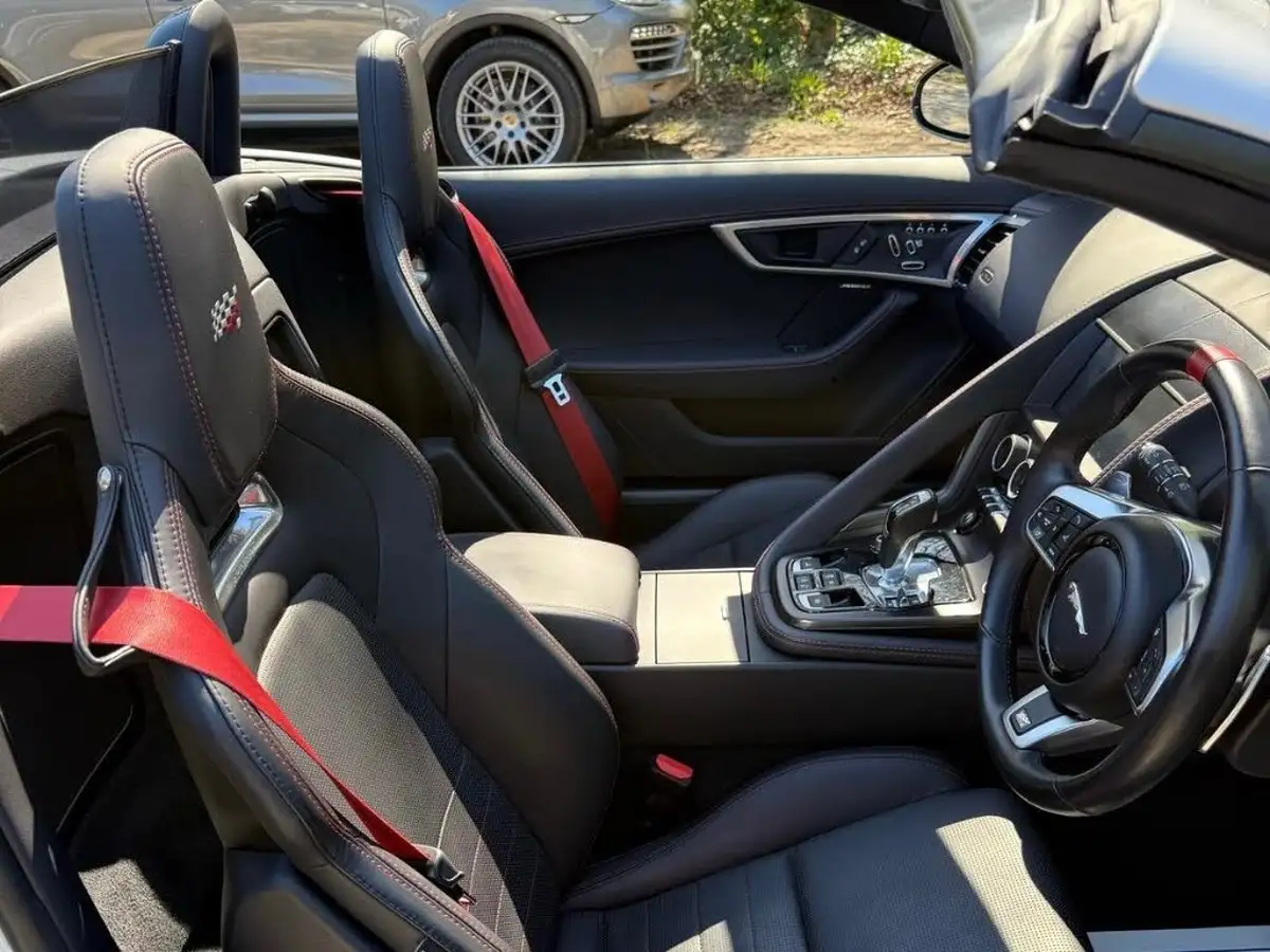 2020-jaguar-f-type-20-i4-chequered-flag-convertible-big-24