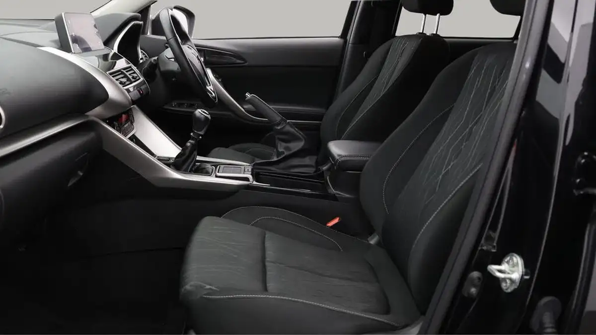 2021-mitsubishi-eclipse-cross-15-4-big-14