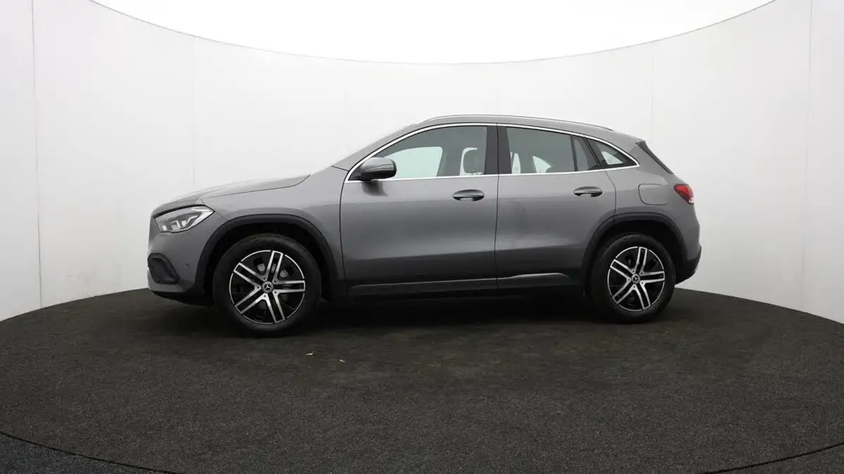 2022-mercedes-benz-gla-class-13-gla-200-sport-executive-big-69