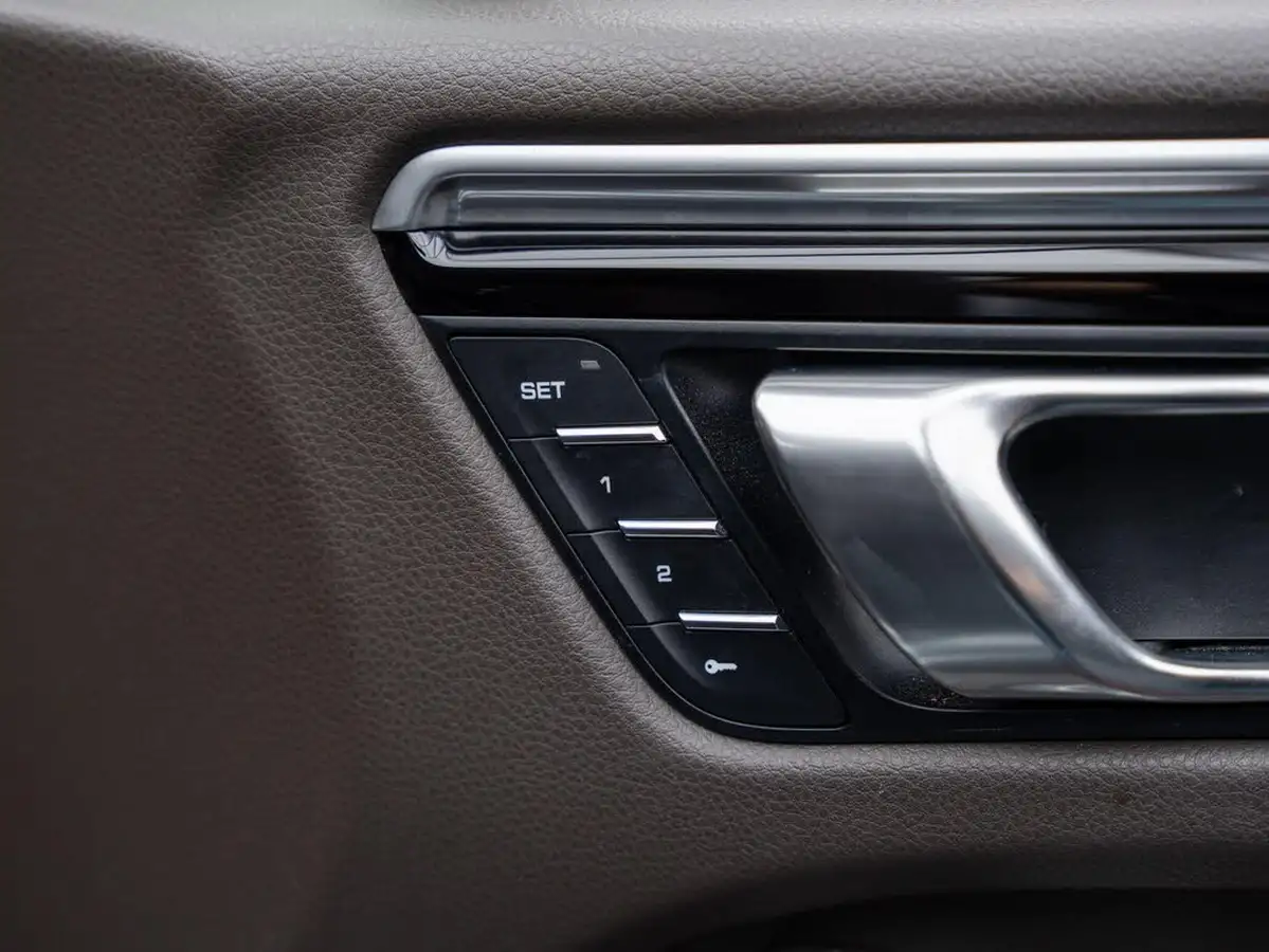 2020-porsche-macan-30-v6-s-big-9