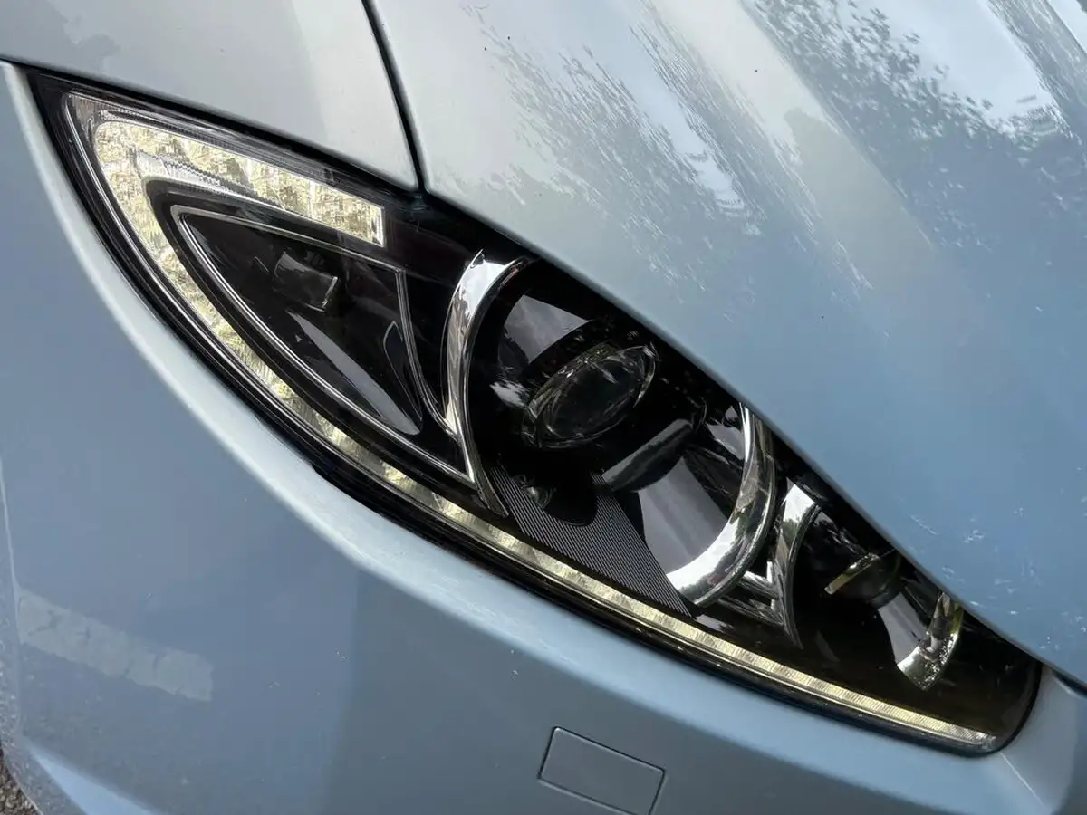 2014-jaguar-xf-30td-portfolio-saloon-4d-big-17