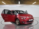 2016-citroen-grand-c4-picasso-16bluehdi-exclusive-small-9