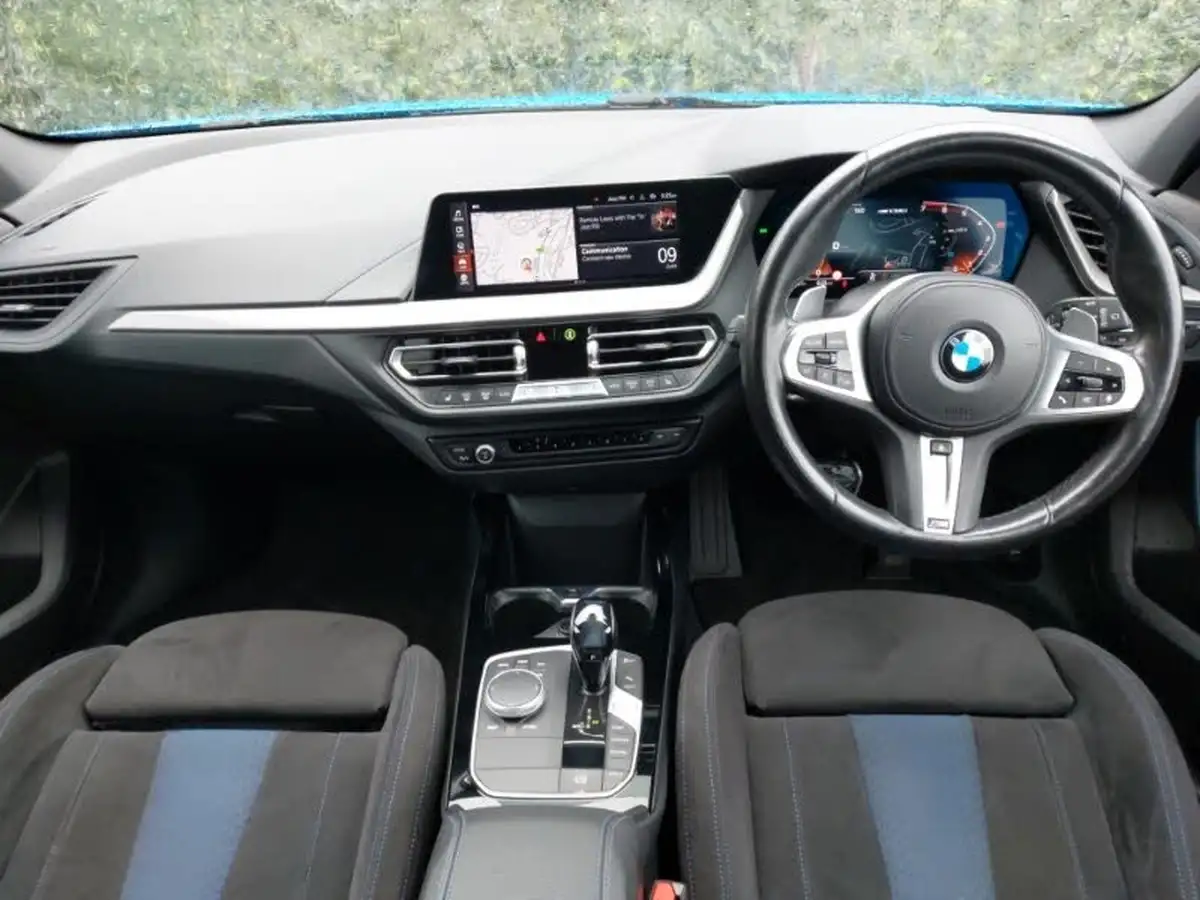 2021-bmw-1-series-20-m135i-xdrive-big-2