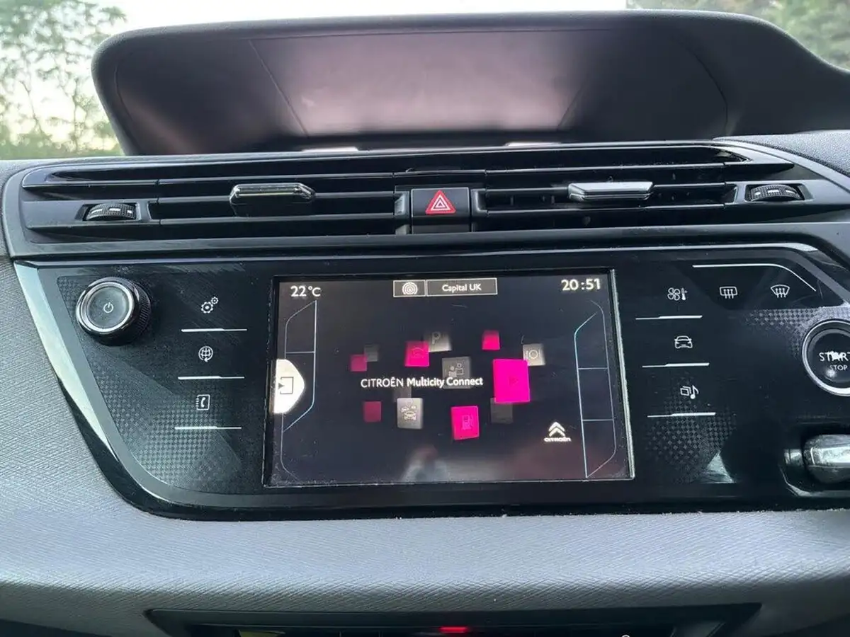 2014-citroen-grand-c4-picasso-16e-hdi-vtr-115ps-big-19