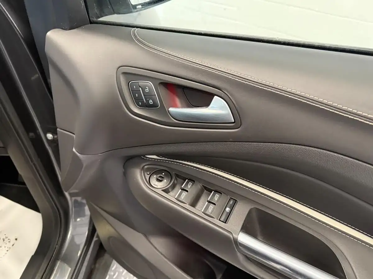 2018-ford-kuga-20tdci-vignale-150ps-big-18