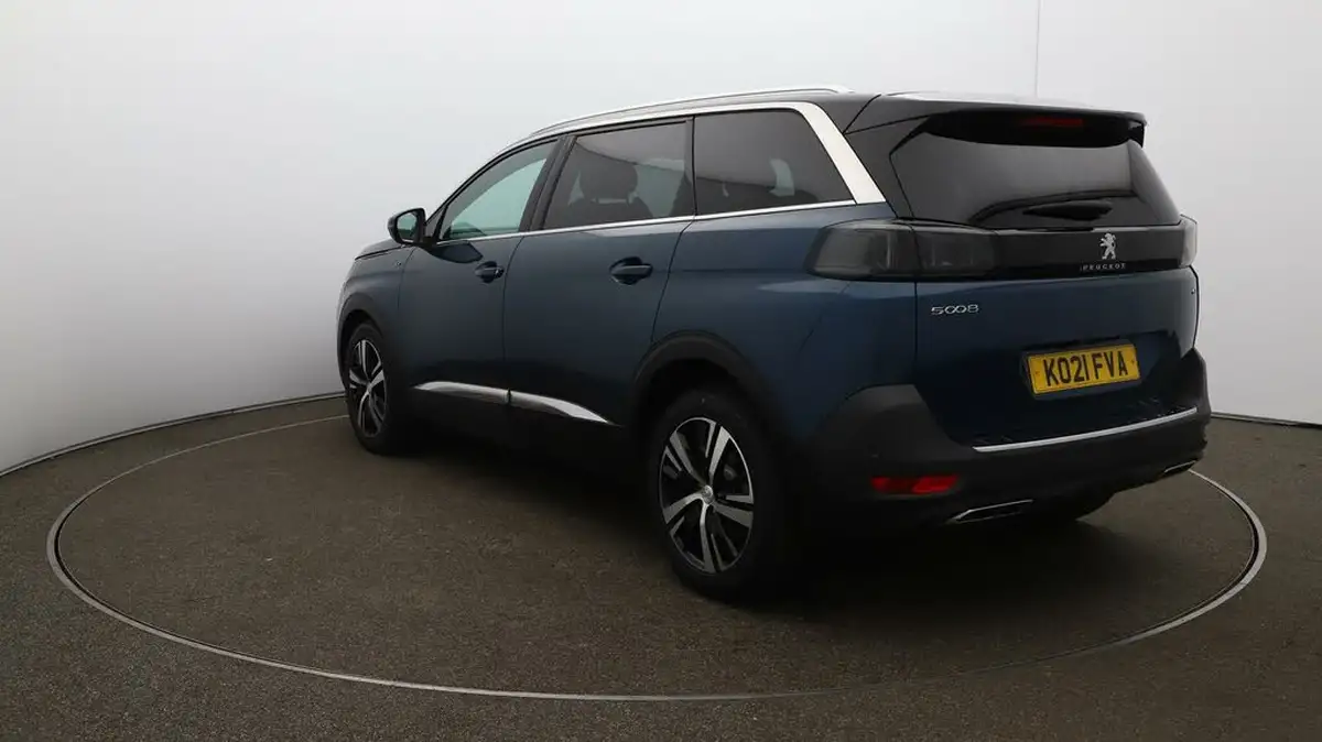 2021-peugeot-5008-suv-15-bluehdi-gt-big-58
