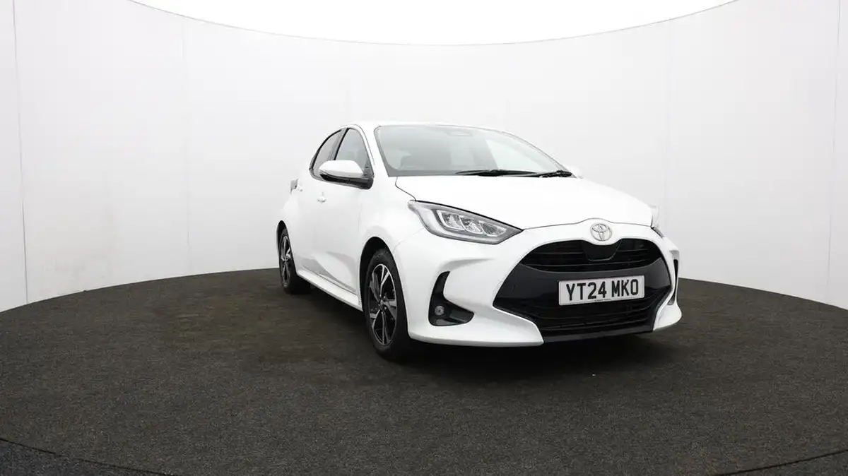 2024-toyota-yaris-15-vvt-i-design-big-52