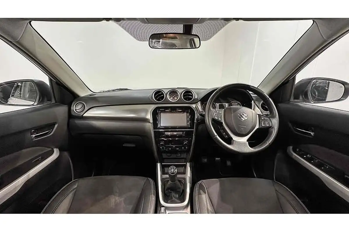 2018-suzuki-vitara-16-sz5-big-29
