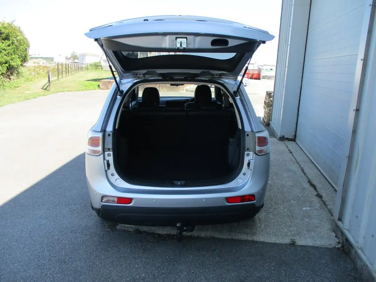 2014-mitsubishi-outlander-22di-d-gx4-auto-big-8