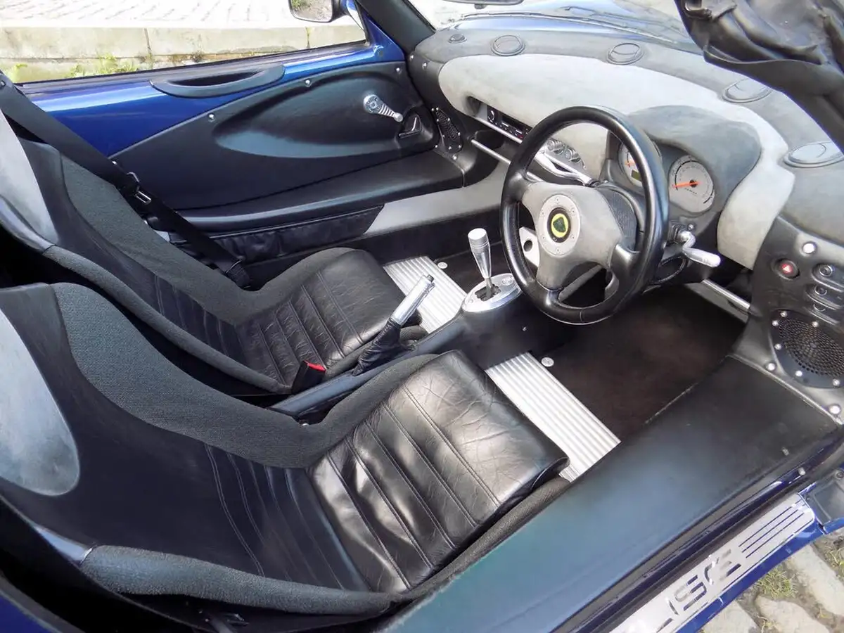 2001-lotus-elise-18-big-14