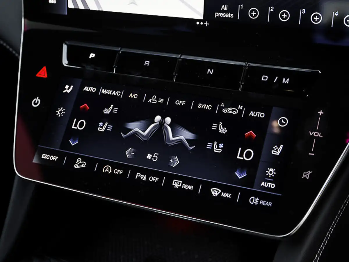 2025-maserati-grecale-20-modena-sport-big-10
