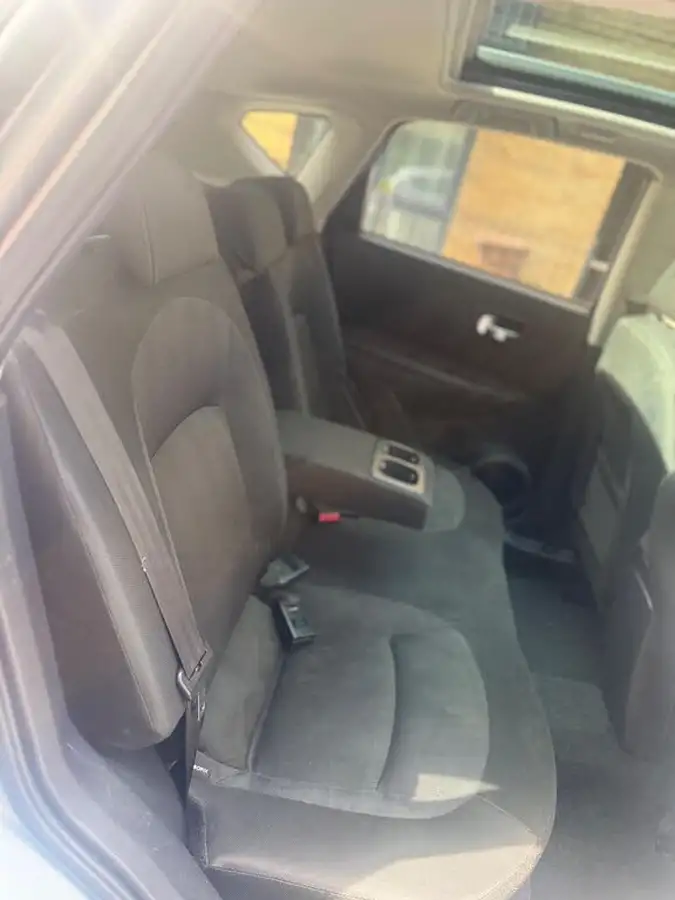 2010-nissan-qashqai-16-n-tec-ss-big-11