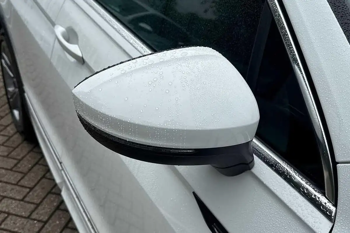 2023-volkswagen-tiguan-15-tsi-r-line-edition-big-22