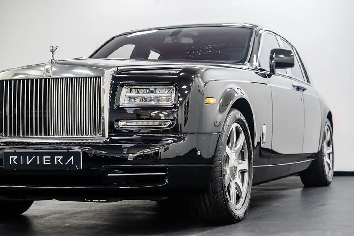 2012-rolls-royce-phantom-67-big-10