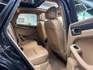2016-porsche-macan-20-small-29