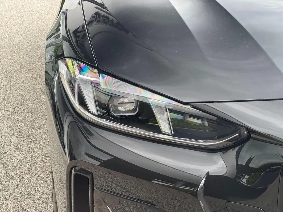 2025-bmw-i4-e-m50-big-73
