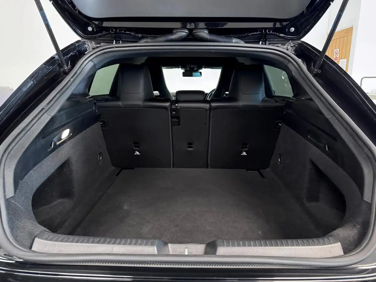 2022-mercedes-benz-cla-13-cla-200-amg-line-shooting-brake-5d-big-12