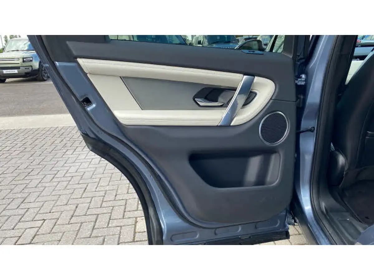 2023-land-rover-discovery-sport-20-d165-urban-edition-big-46