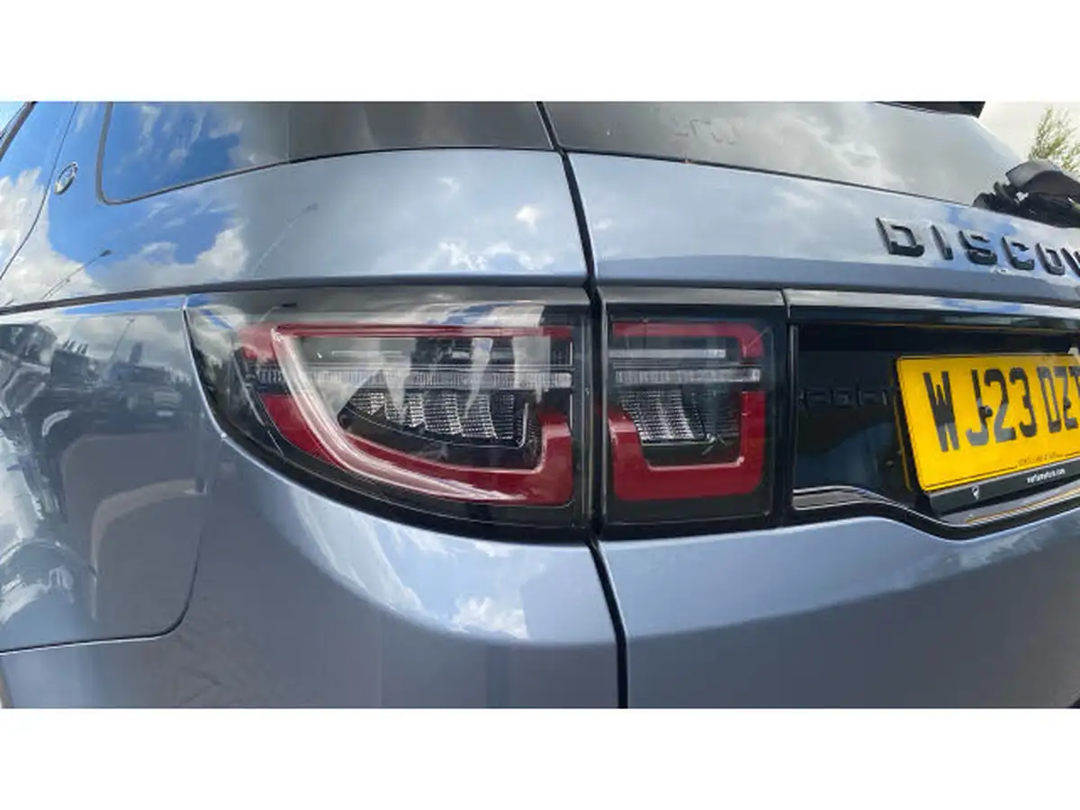 2023-land-rover-discovery-sport-20-d165-urban-edition-big-18