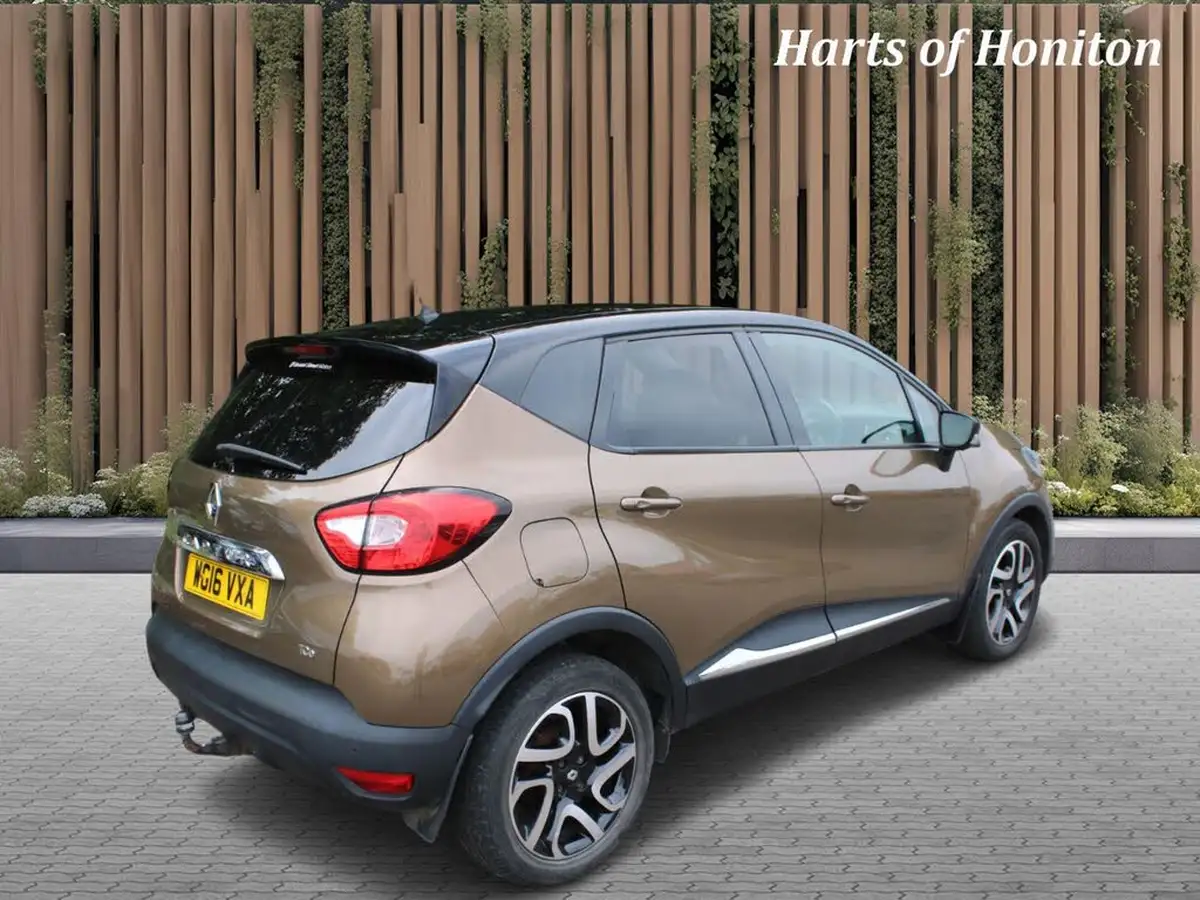 2016-renault-captur-12-tce-iconic-nav-edc-auto-big-1