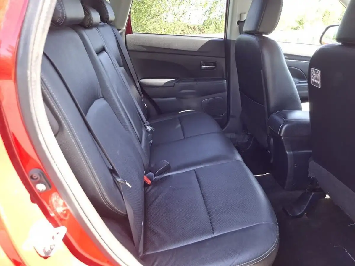 2014-mitsubishi-asx-18td-4wd-big-16