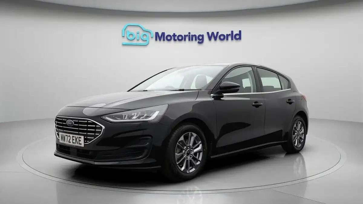 2023-ford-focus-10t-titanium-125ps-hatchback-big-3