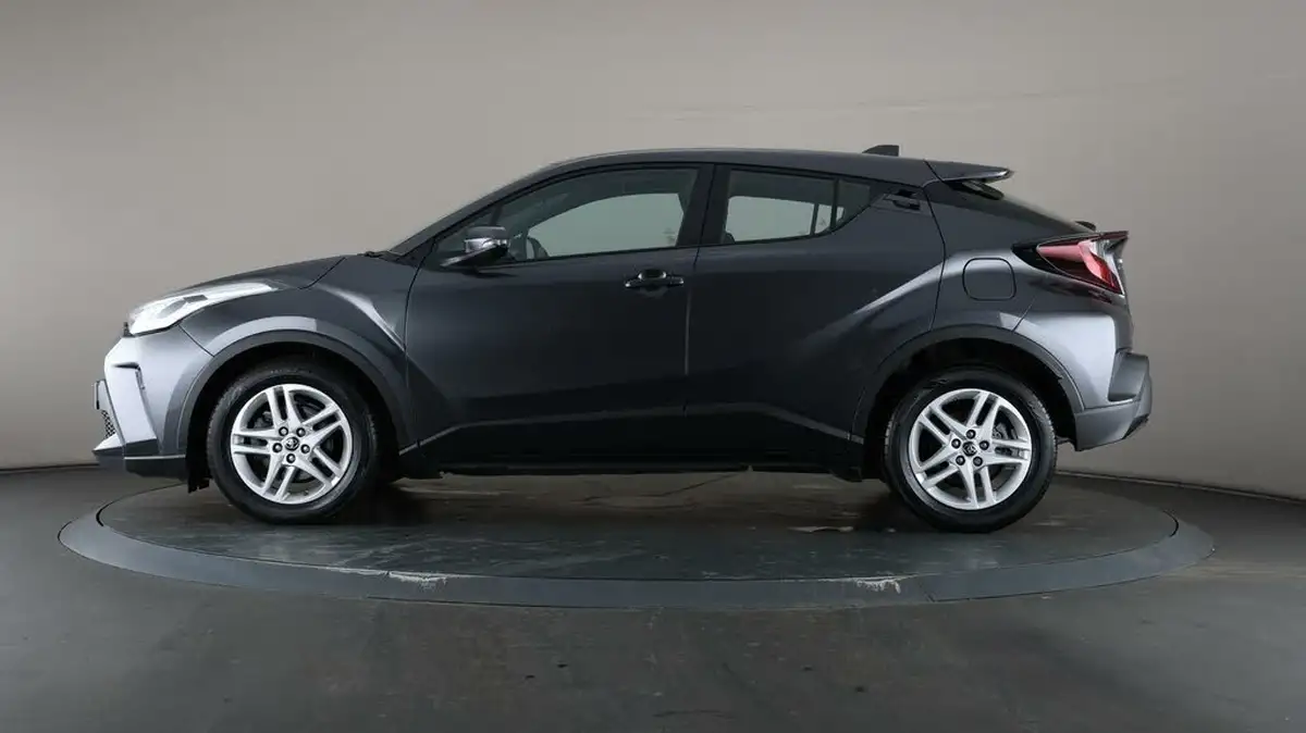 2022-toyota-c-hr-18-vvt-i-icon-big-35
