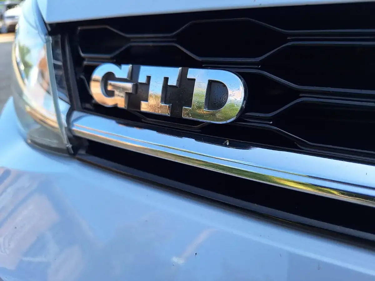 2017-volkswagen-golf-20tdi-gtd-ss-hatchback-5d-big-11