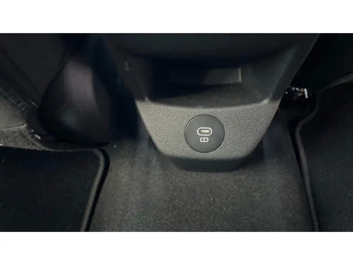 2025-hyundai-bayon-10-t-gdi-premium-100ps-7dct-big-22
