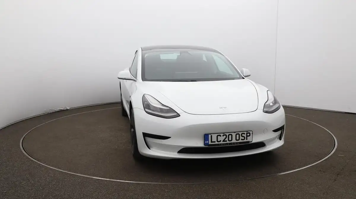 2020-tesla-model-3-e-standard-plus-big-35