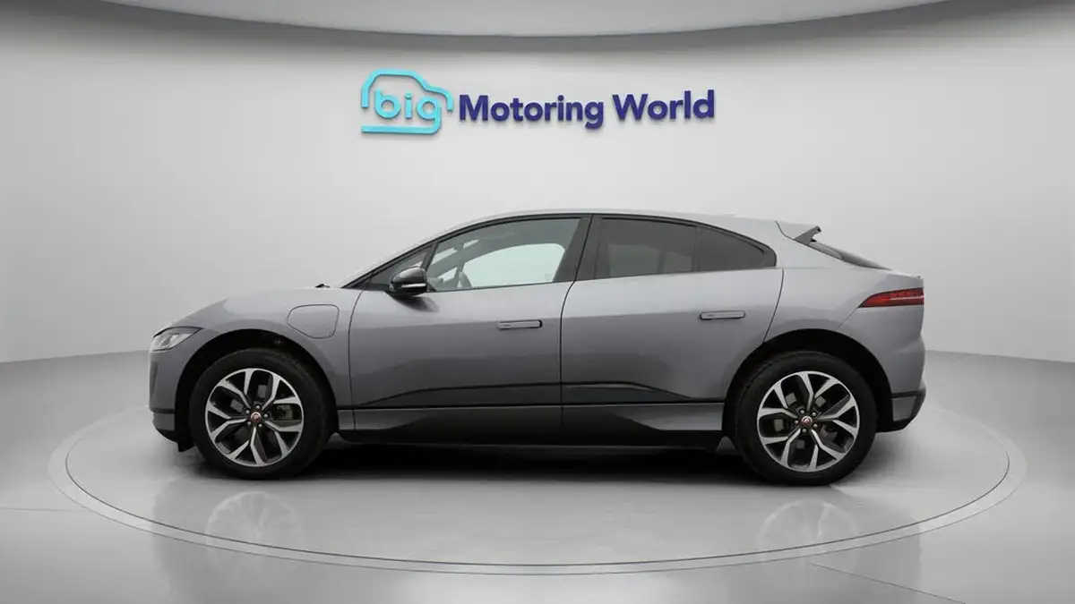 2022-jaguar-i-pace-ev400-hse-black-big-4