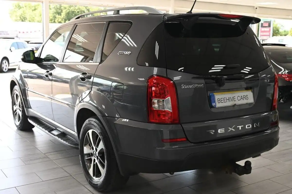 2017-kgm-ssangyong-rexton-w-22td-elx-big-8