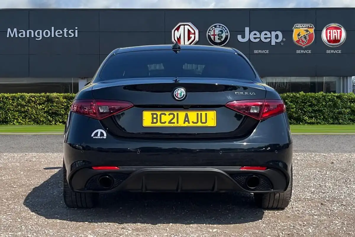 2021-alfa-romeo-giulia-20-veloce-276bhp-big-6