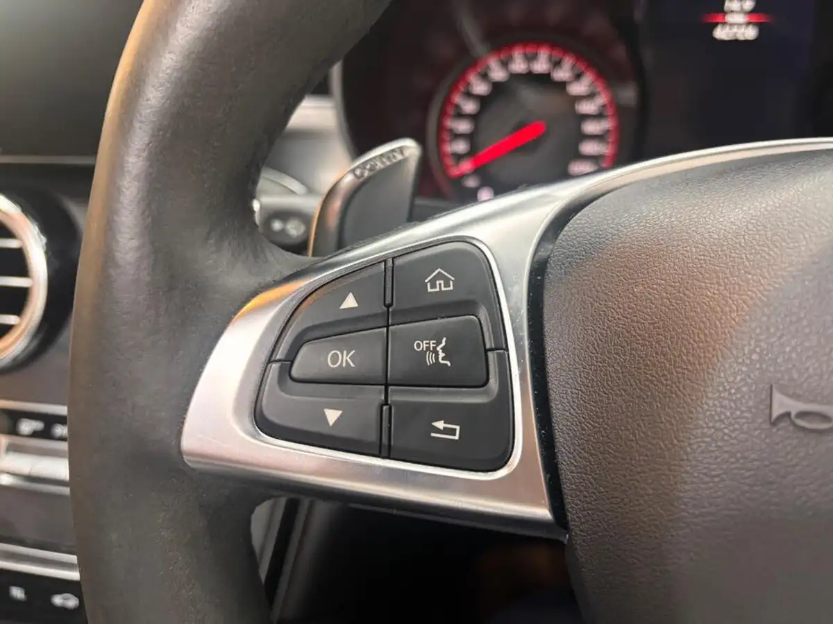 2018-mercedes-benz-glc-class-40-glc-amg-63-s-510ps-premiumss-coupe-4d-big-41