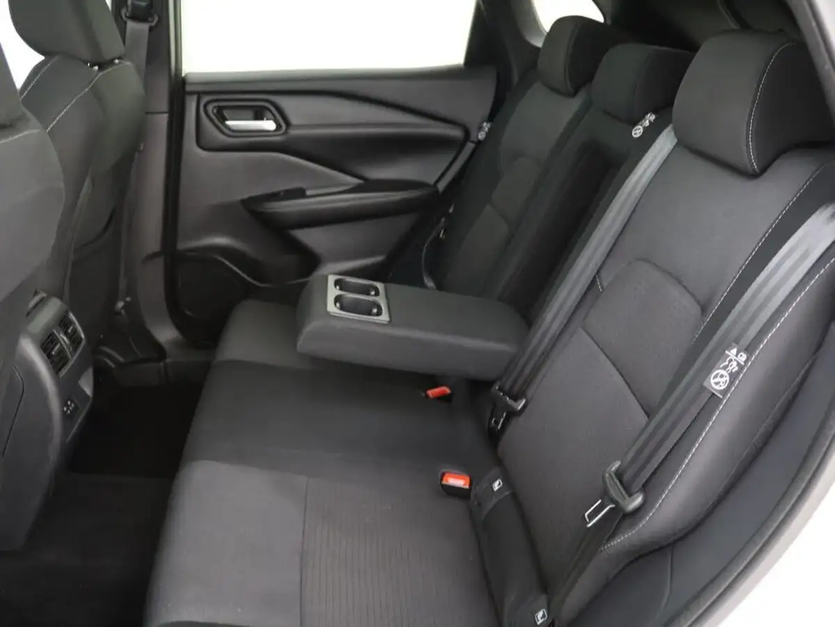 2024-nissan-qashqai-13-dig-t-n-connecta-140ps-big-23