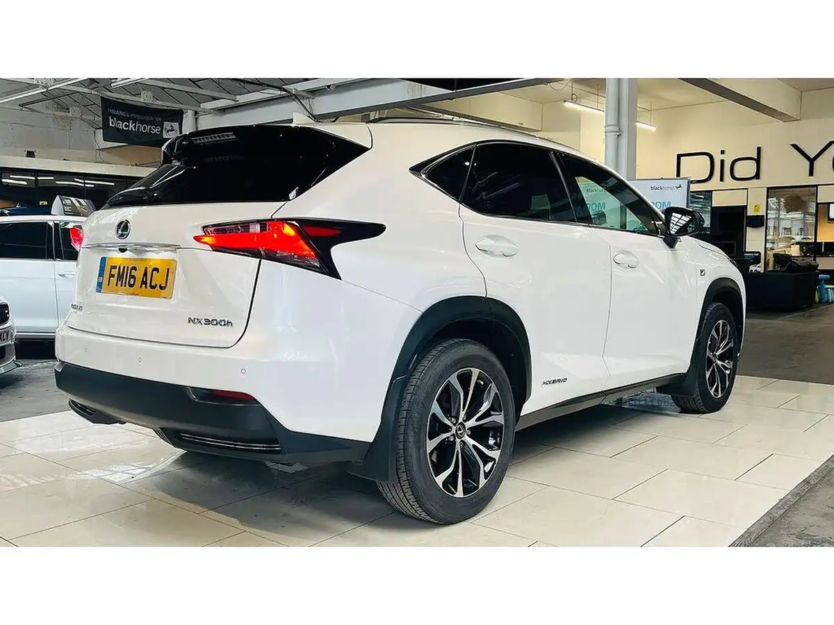 2016-lexus-nx-300h-25-f-sport-big-5