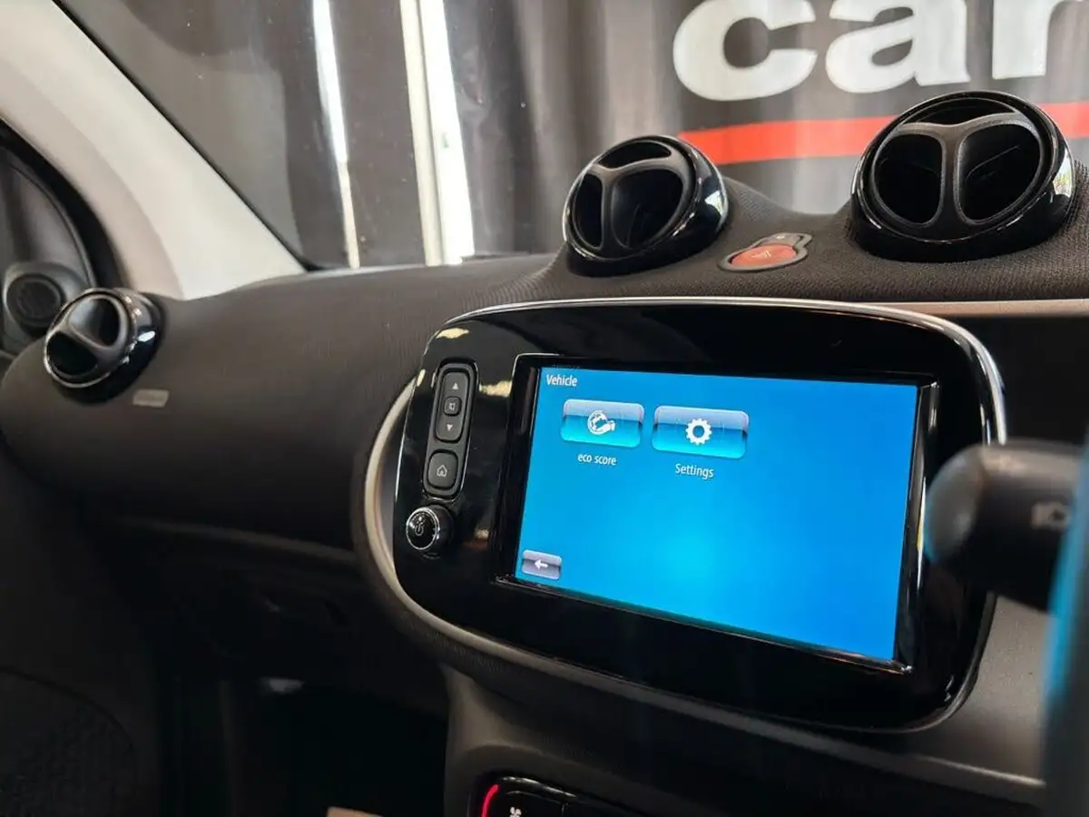2016-smart-fortwo-09-prime-premiumss-coupe-big-41